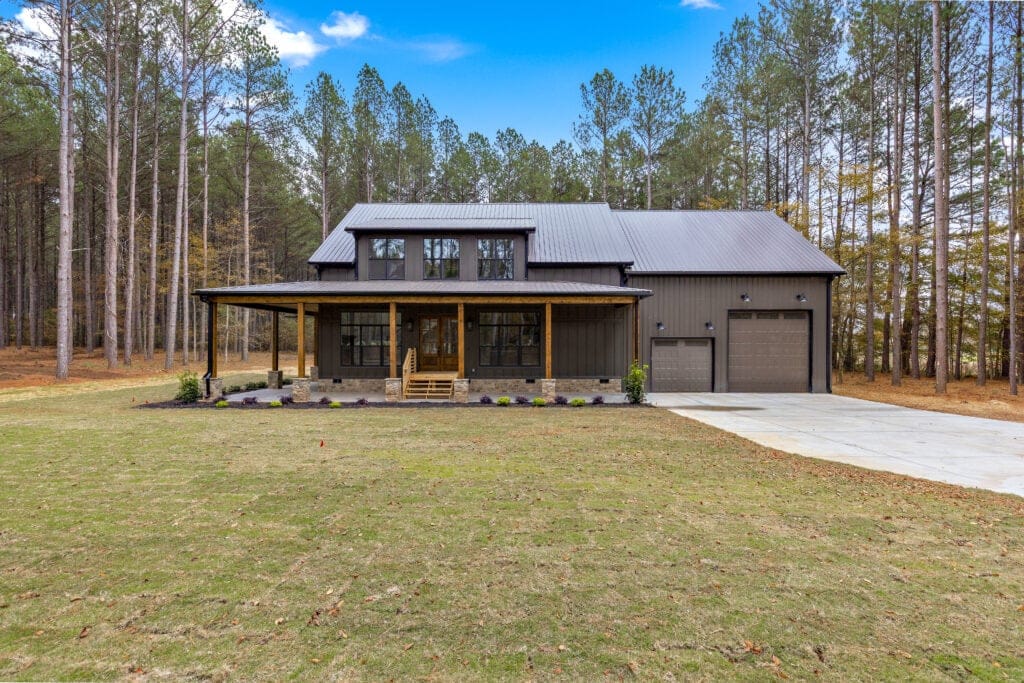 4-bedroom barndominium house plans