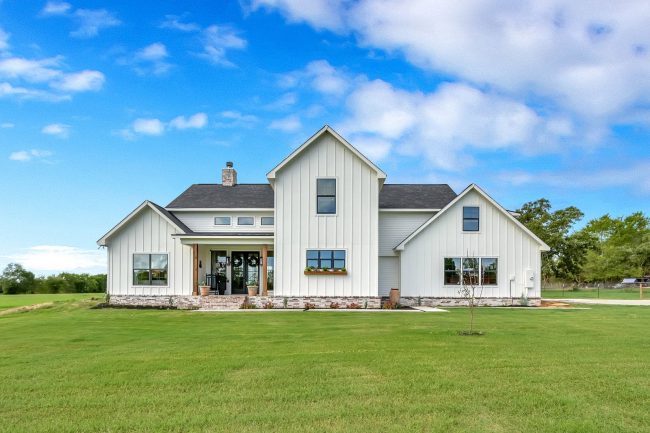Dobbin LS-42002 barndominium house plan